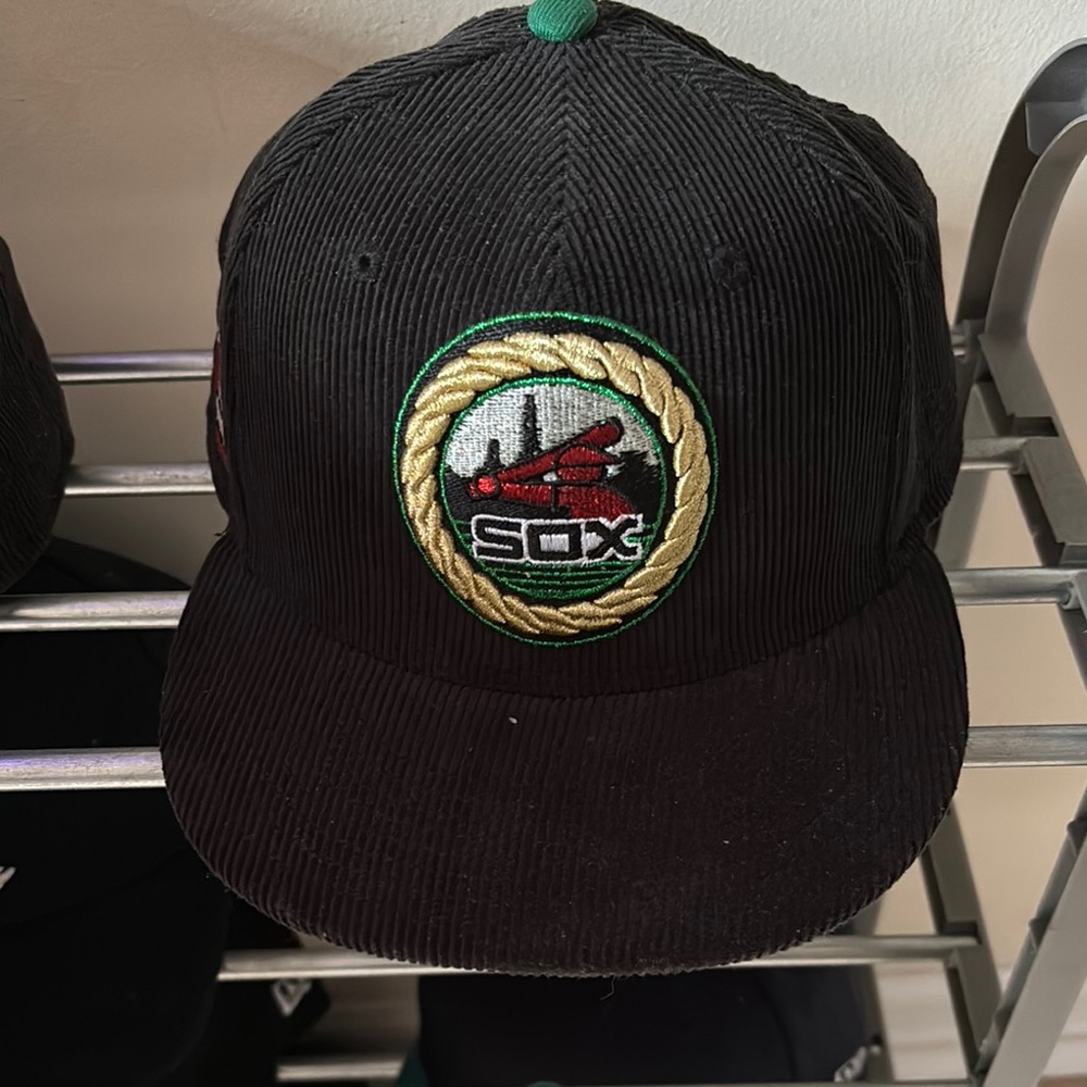 Rare limited edition! NEW Era Corduroy patch fitted hat 7 5/8 chicago white Sox